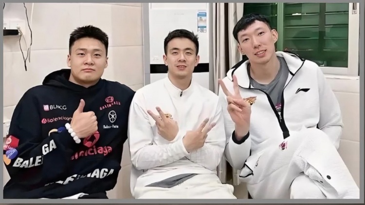 开云体育-合作过最舒服的后卫？周琦：赵继伟第一赵睿第二 翟晓川：李学林