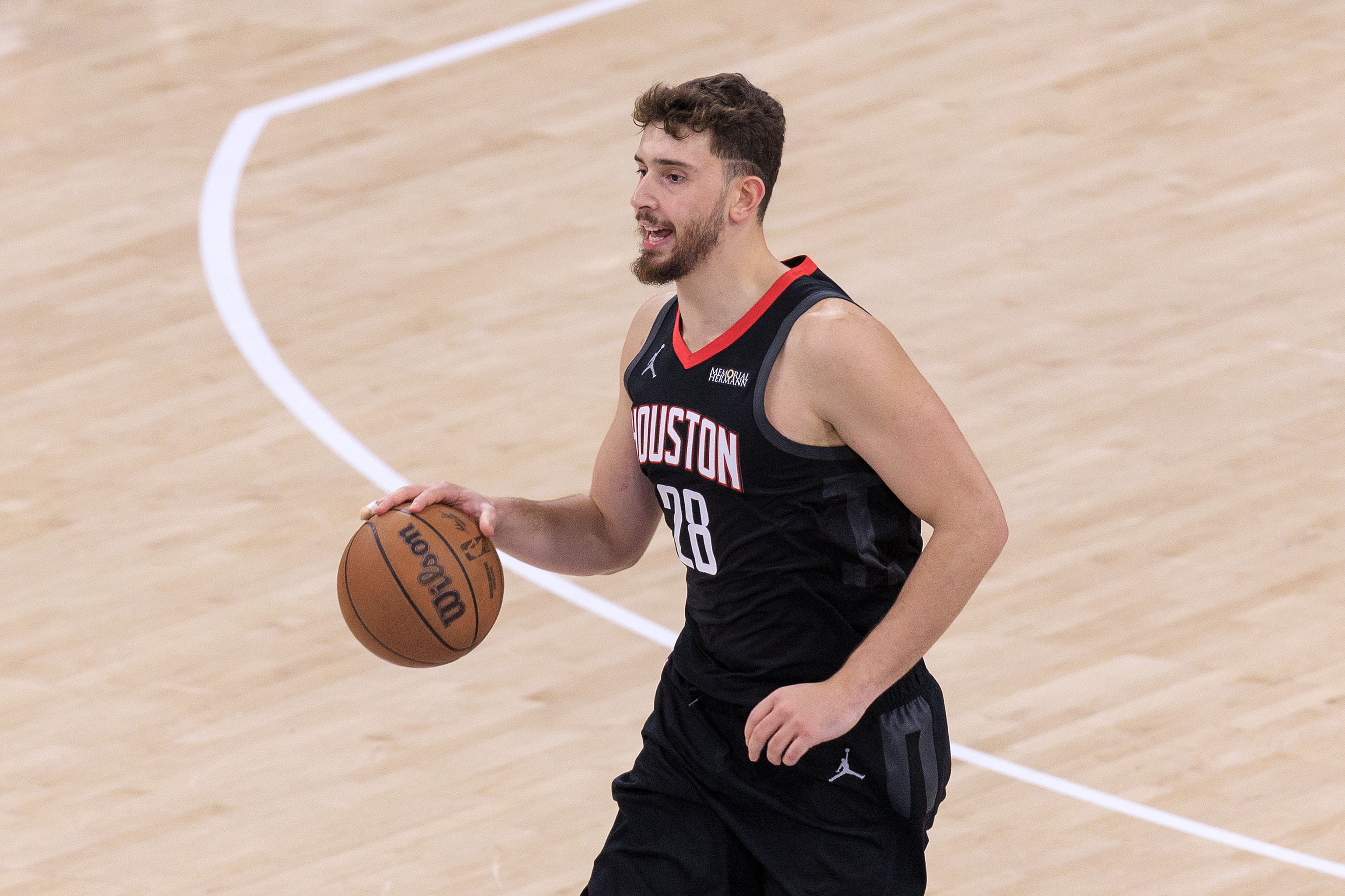 开云娱乐-乌度卡：我们有好几次都倒在地板上抢球 这场面有一阵子没见到了